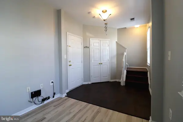 21786 DRAGONS GREEN SQ, Ashburn, VA 20147