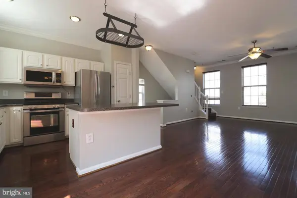 21786 DRAGONS GREEN SQ, Ashburn, VA 20147