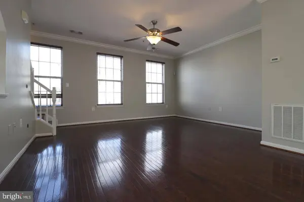 21786 DRAGONS GREEN SQ, Ashburn, VA 20147