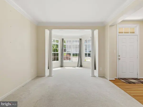 9477 BANKHEAD DR, Manassas, VA 20110