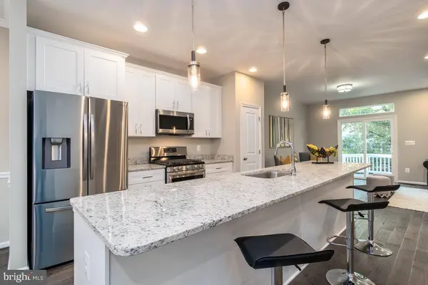 46834 MOUNTAIN LAUREL TER, Sterling, VA 20164