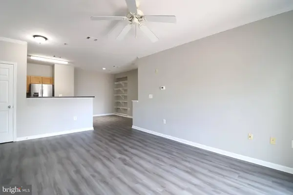 5117-E TRAVIS EDWARD WAY #5117E, Centreville, VA 20120