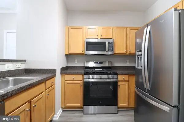 5117-E TRAVIS EDWARD WAY #5117E, Centreville, VA 20120
