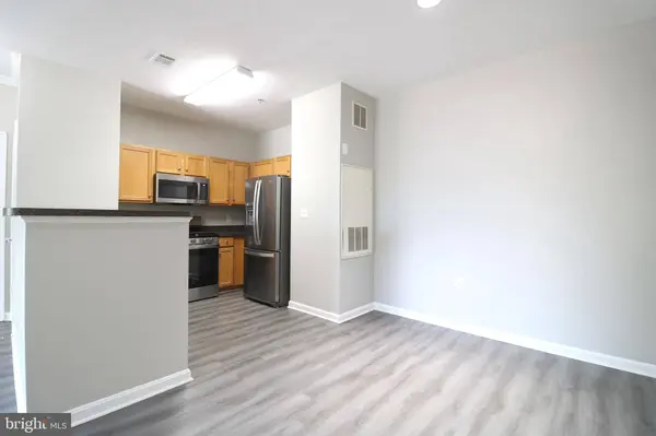 5117-E TRAVIS EDWARD WAY #5117E, Centreville, VA 20120