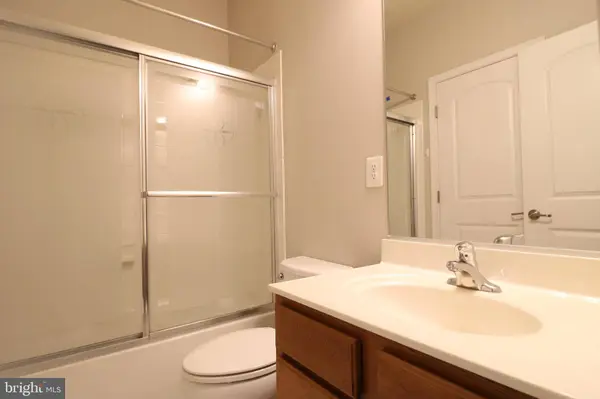 25585 FELTRE TER, Chantilly, VA 20152