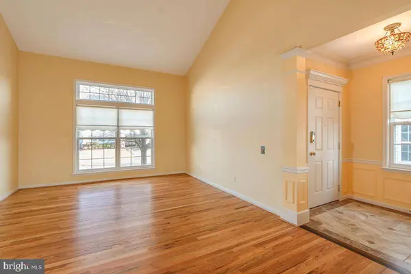 2482 LEYLAND RIDGE RD, Herndon, VA 20171