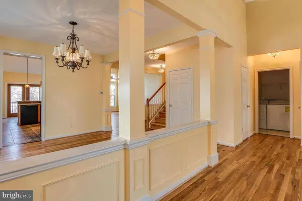 2482 LEYLAND RIDGE RD, Herndon, VA 20171