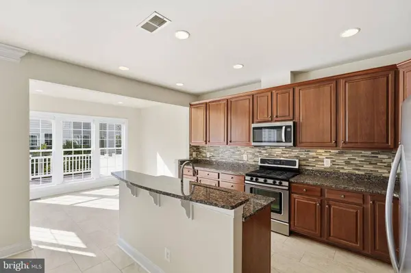 43583 WHITE CAP TER, Chantilly, VA 20152