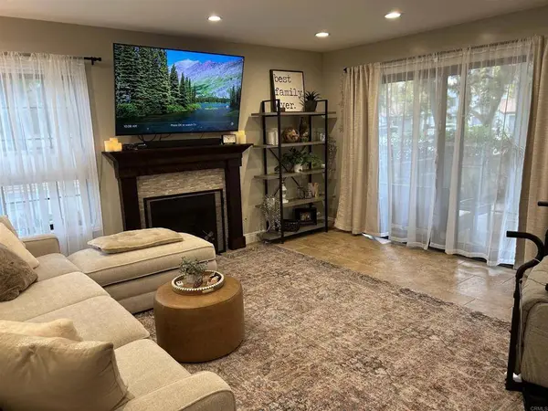 3546 Voyager CIR, Carmel Valley, CA 92130
