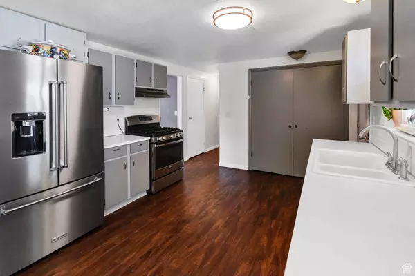 255 E 100 N, Glenwood, UT 84730