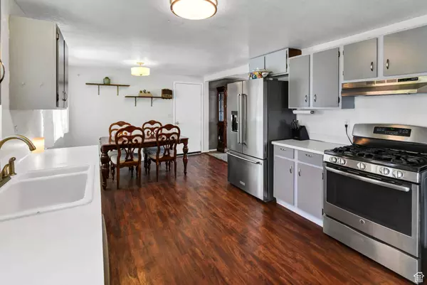 255 E 100 N, Glenwood, UT 84730