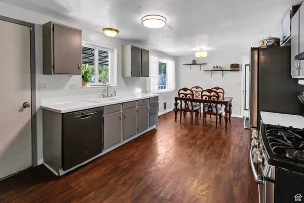 255 E 100 N, Glenwood, UT 84730