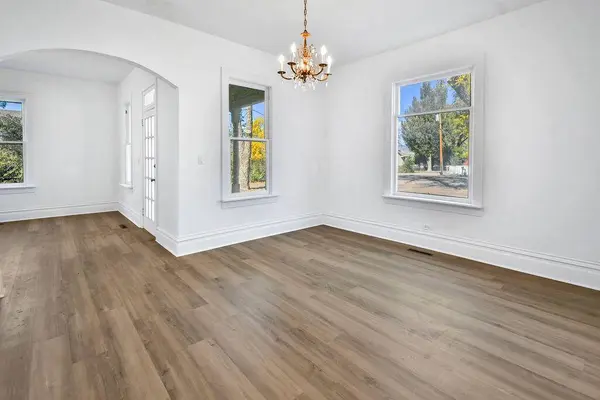 184 E 100 S, Monroe, UT 84754