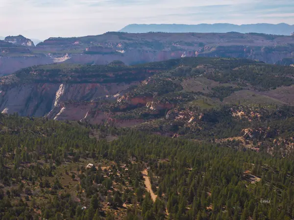 Cedar Rd, Orderville, UT 84758
