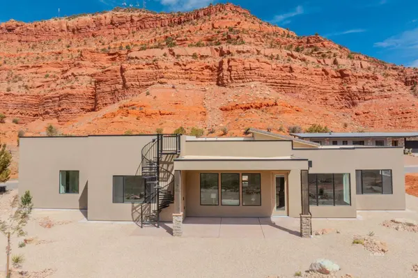596 E Rainmaker Rd, Kanab, UT 84741