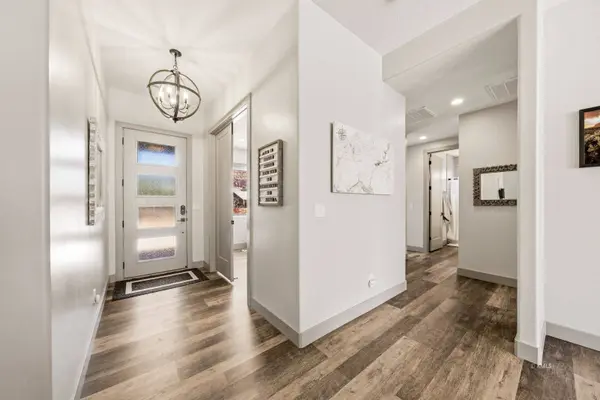 474 NE Los Barrancos Ln, Kanab, UT 84741