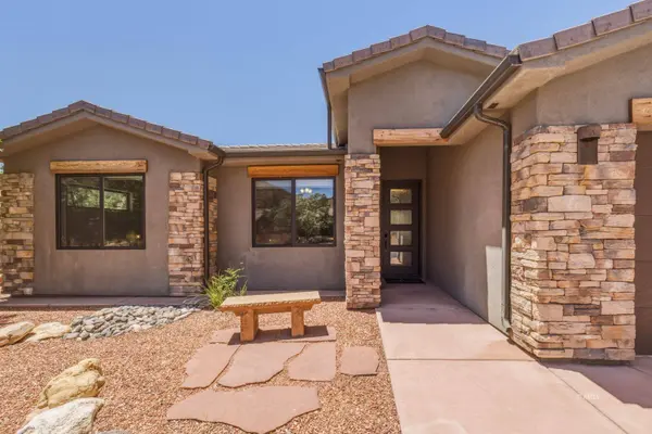 474 NE Los Barrancos Ln, Kanab, UT 84741