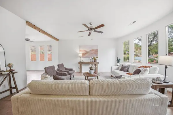 350 NW LOS BARANCOS Ln, Kanab, UT 84741