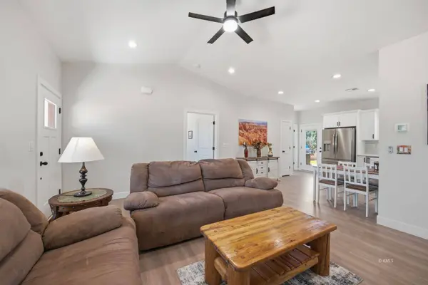 899 W Vance Dr, Kanab, UT 84741