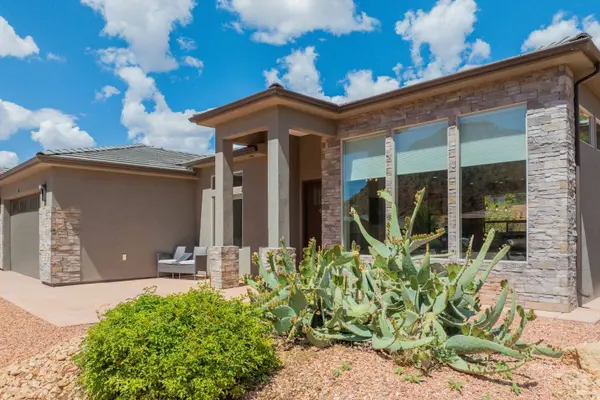 567 E Rainmaker Rd, Kanab, UT 84741