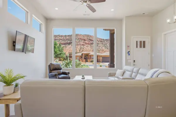 567 E Rainmaker Rd, Kanab, UT 84741