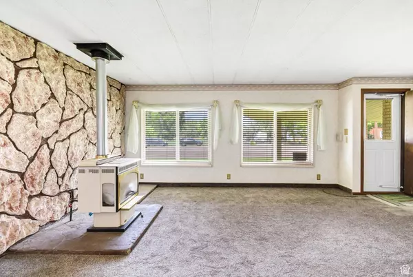 162 E 200 N, Monroe, UT 84754