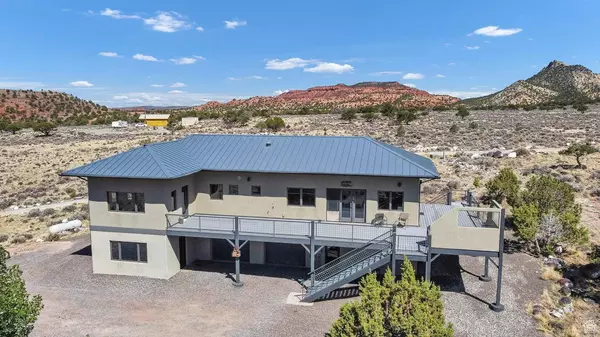 900 & 938 S 1800 E, Teasdale, UT 84773