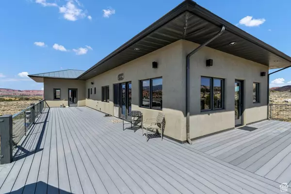 900 & 938 S 1800 E, Teasdale, UT 84773