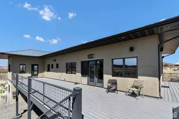 900 & 938 S 1800 E, Teasdale, UT 84773