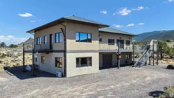 900 & 938 S 1800 E, Teasdale, UT 84773