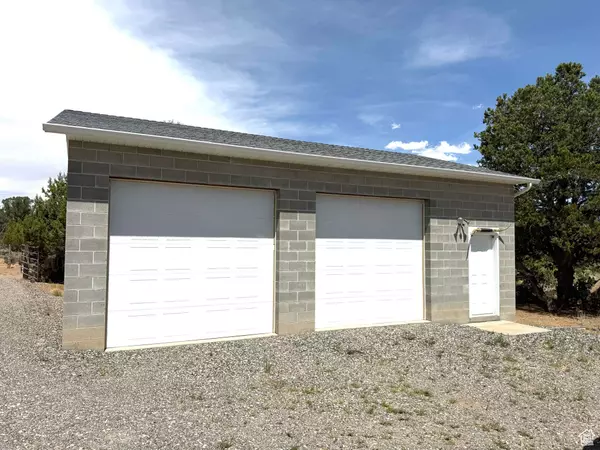 713 W EAGLE, Teasdale, UT 84773