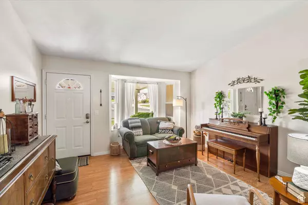 7043 S ORION HILL RD, West Jordan, UT 84081