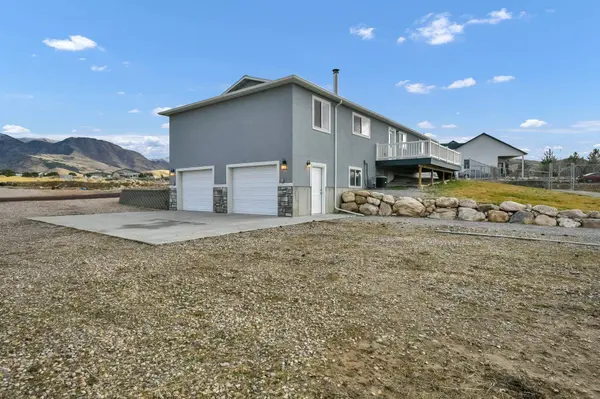 805 N OAK MEADOW DR, Oak City, UT 84649