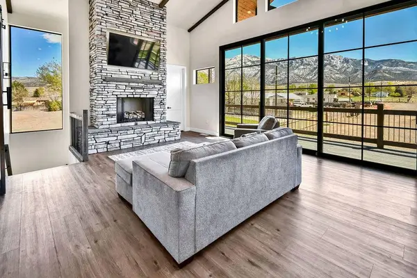 275 N 400 E, Annabella, UT 84711