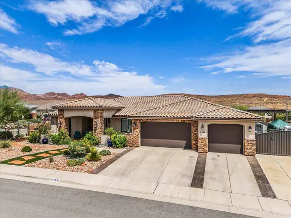 2054 N Red Sky DR, Washington, UT 84780