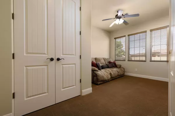 882 E BIRKEN ST, Washington, UT 84780