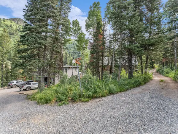 9281 Fox Haven LN, Salt Lake City, UT 84121