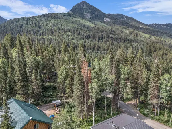 9281 Fox Haven LN, Salt Lake City, UT 84121