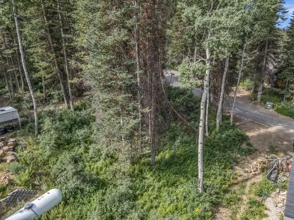 9281 Fox Haven LN, Salt Lake City, UT 84121