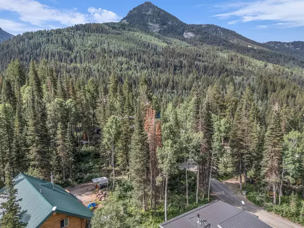 9281 Fox Haven LN, Salt Lake City, UT 84121