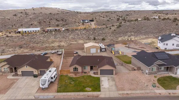 2101 E Ravine Rd RD N, Enoch, UT 84721