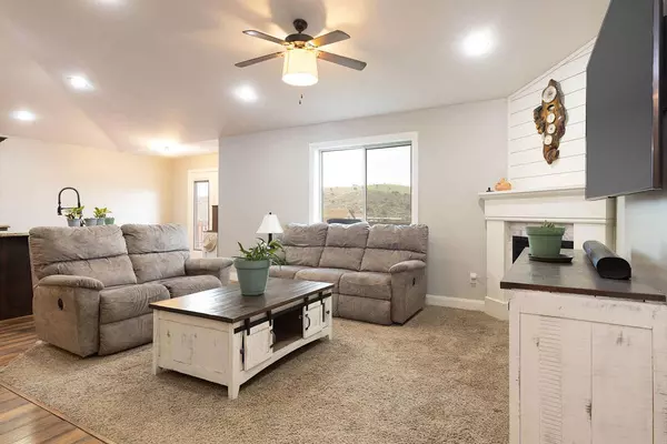 2101 E Ravine Rd RD, Enoch, UT 84721