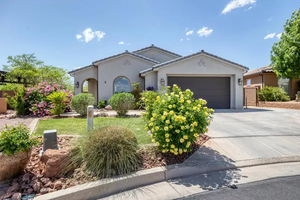 1009 N BLUE TOPAZ DR, Washington, UT 84780