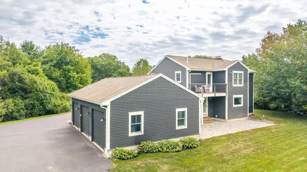 5 Plover LN, Scarborough, ME 04074
