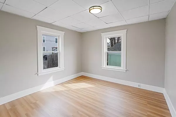 33 Pratt St, Fitchburg, MA 01420