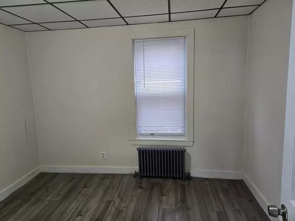 30 Chestnut St, Fitchburg, MA 01420