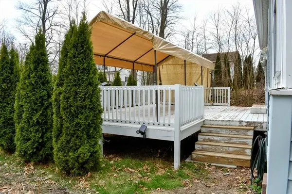 116 Pinckney St, Dracut, MA 01826