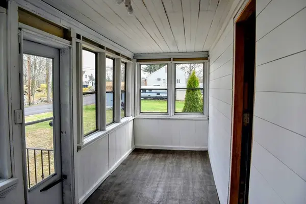 116 Pinckney St, Dracut, MA 01826