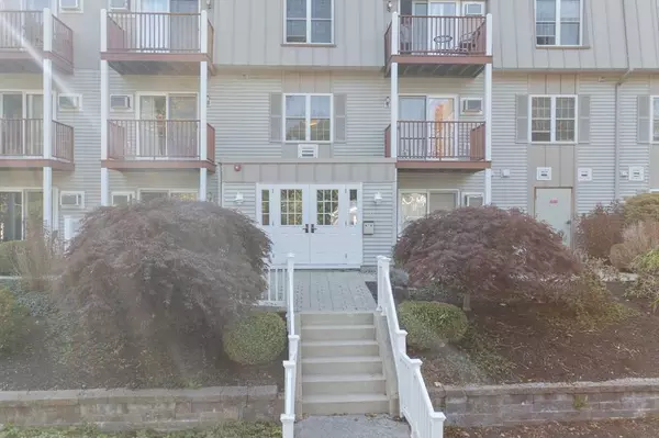 2 Ocean Ave #3H, Gloucester, MA 01930