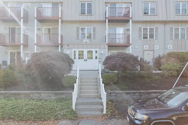 2 Ocean Ave #3H, Gloucester, MA 01930